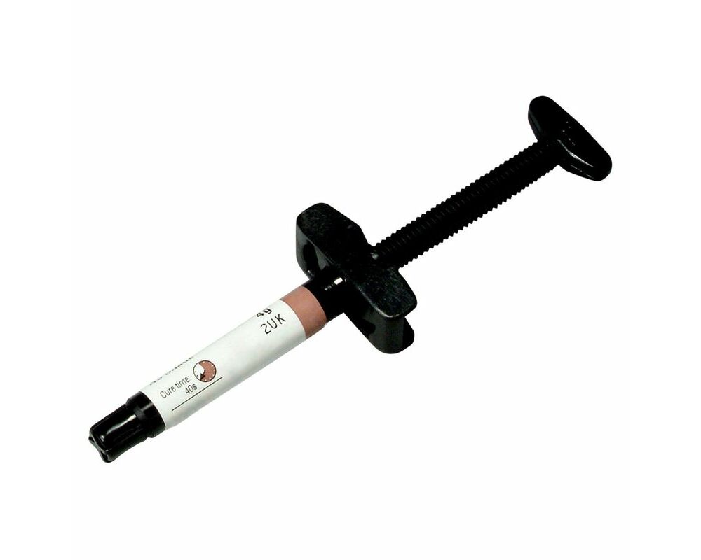 3M Z100 Universal Restorative, 5904A1, 1 - 4g Syringe, A1 | 5904A1